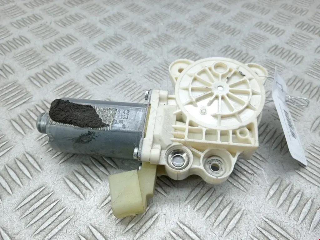 Моторчик стеклоподъемник A2198200642