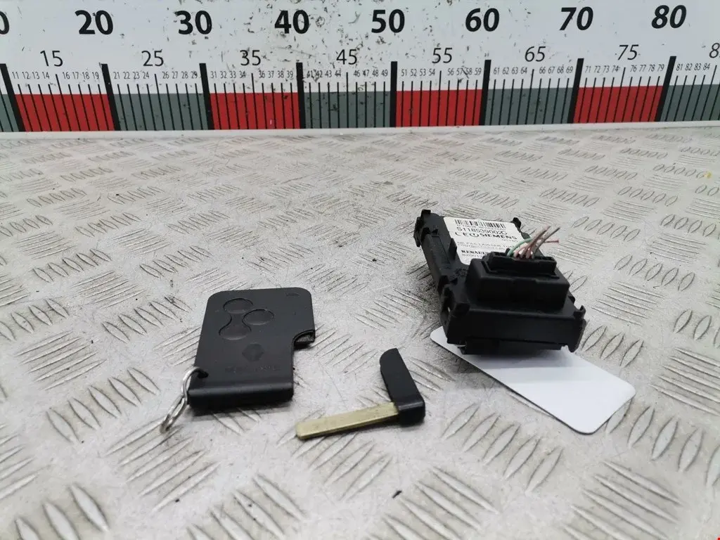 Замок зажигания 8200125077, S118539002A
