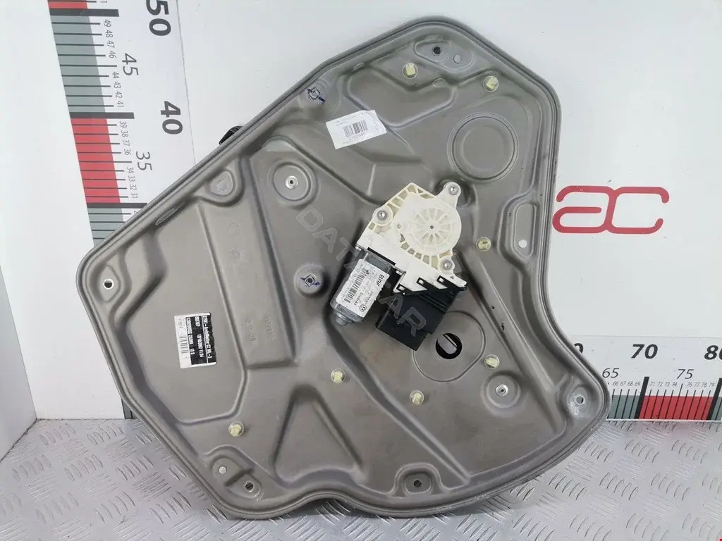 Стеклоподъемник 01SKV447, 130048017, 1Z0839461