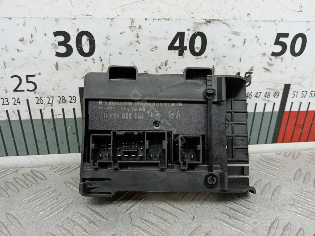 Блок комфорта 1K0959433AQ, 1K0959433BT, 1K0959433H
