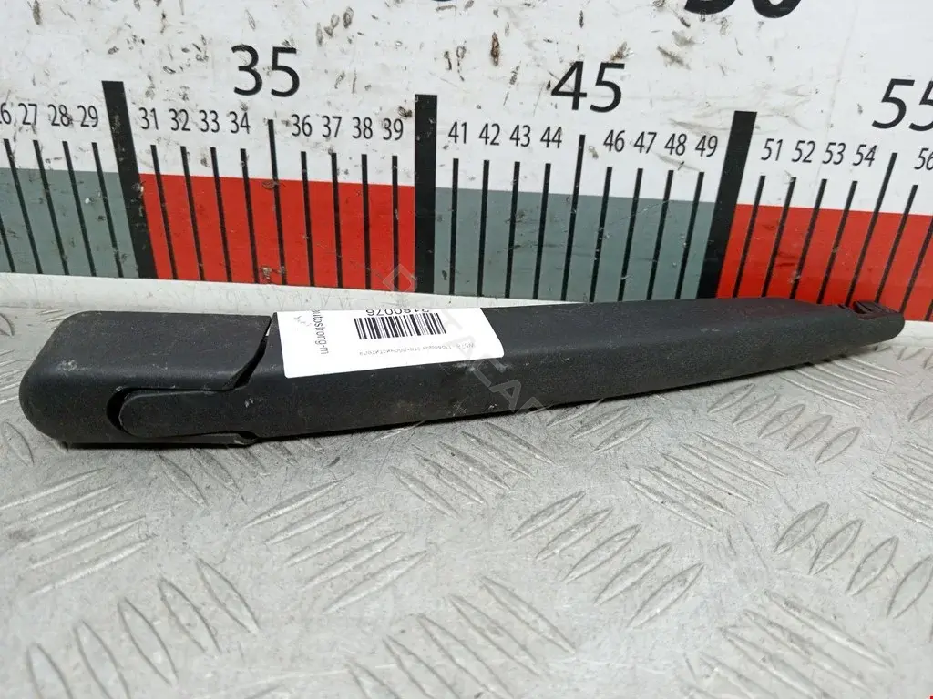 Рычаг стеклоочистителя 13111220