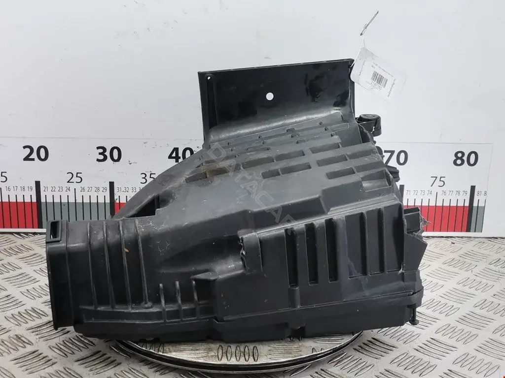 Корпус воздушного фильтра A2710900804