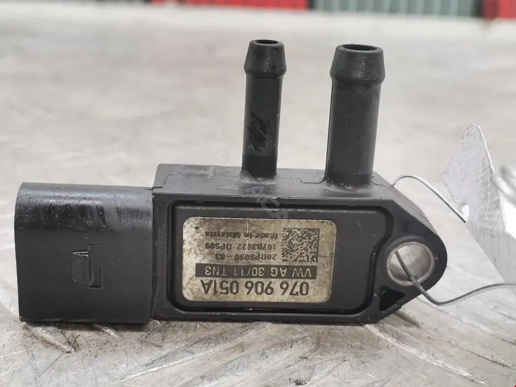Датчик давления выхлопных газов 0281002710, 03G906051, 03G906051A