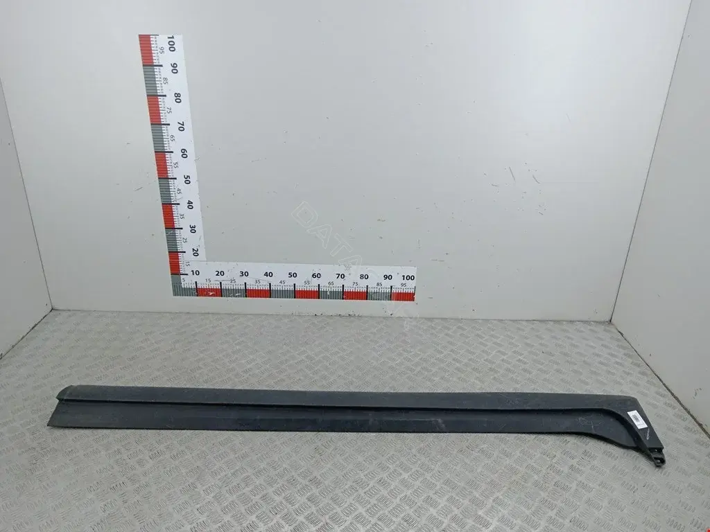 Накладка на порог 51777210080