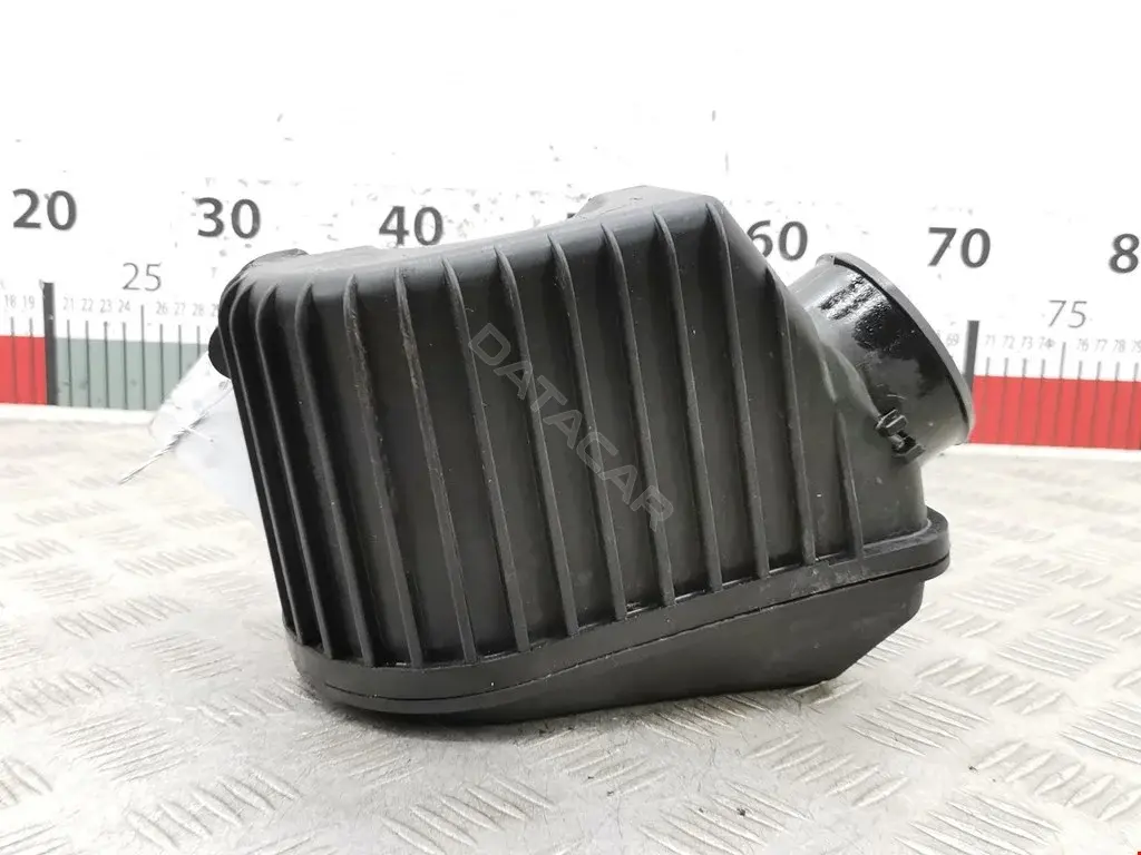 Корпус воздушного фильтра A2710900804