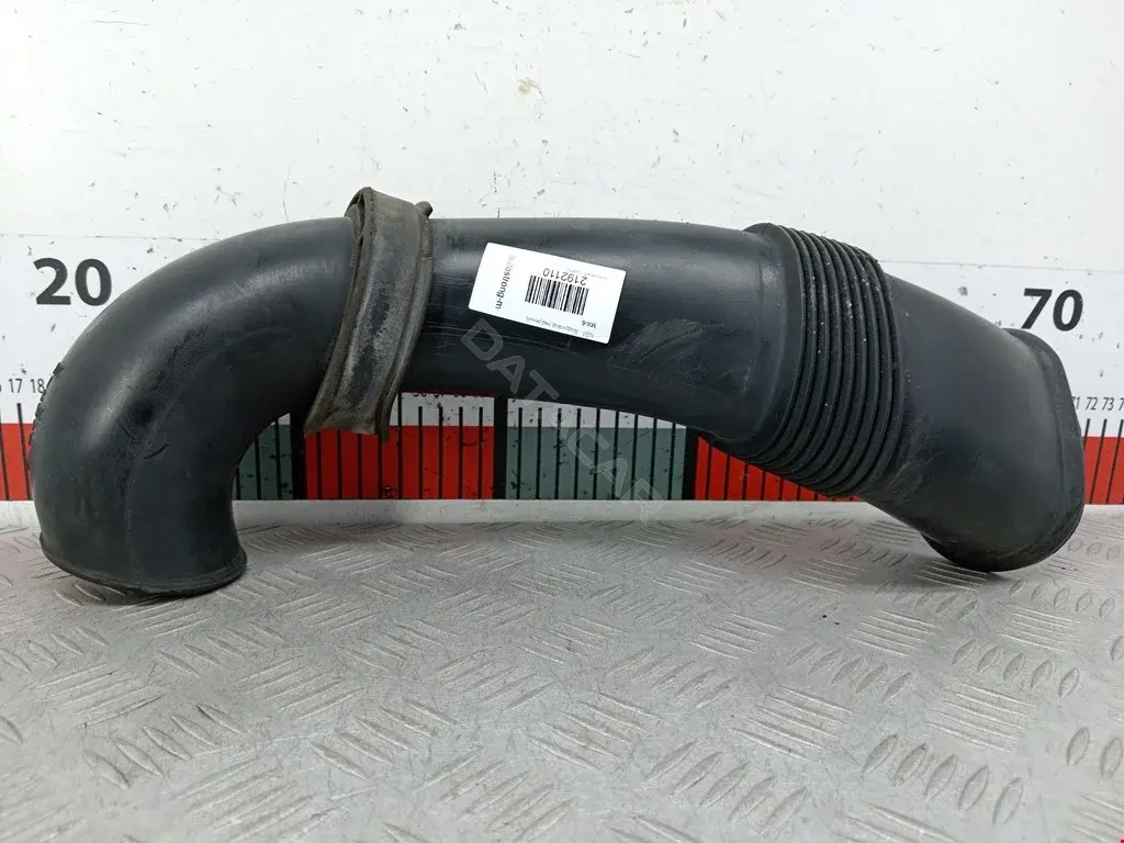 Воздуховод 7L6129752A