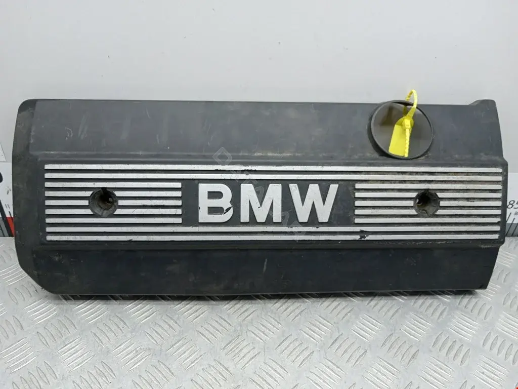 Декоративная крышка двигателя 11121748633