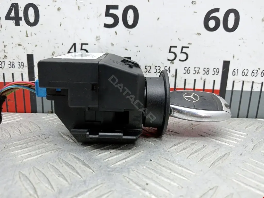 Замок зажигания 33002213, A2115453108