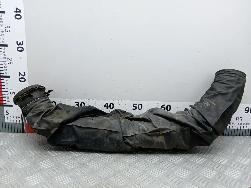 Воздухозаборник 9629553180