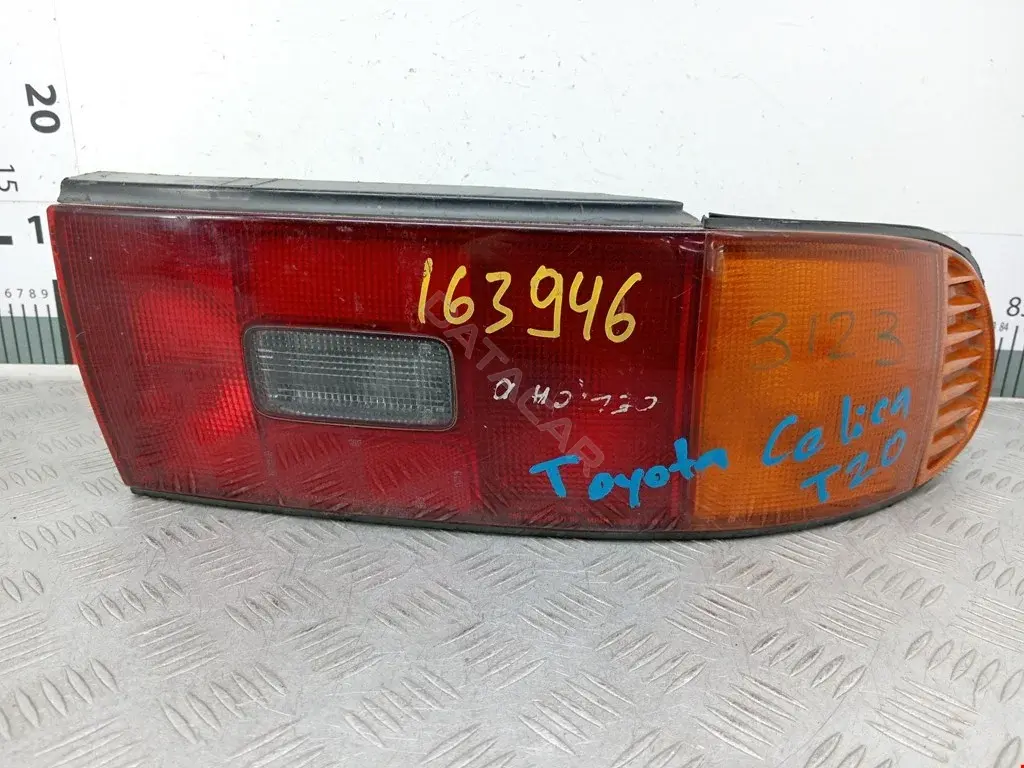 Задние фонари 3309303R, 815512B530