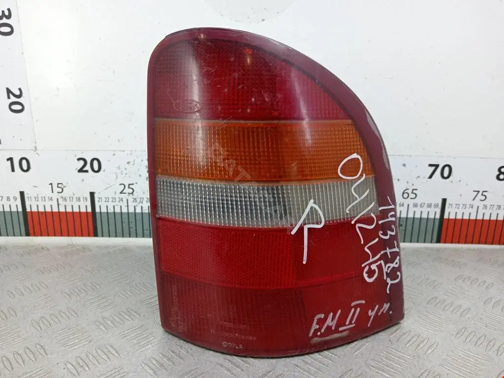 Задние фонари 93BG13N004