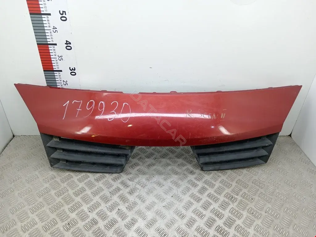 Накладка бампера 2202504