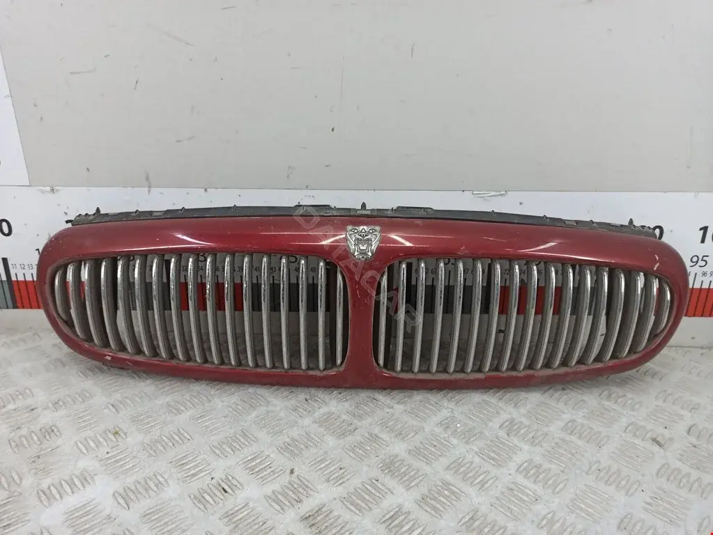 Решетка радиатора C2S43404XXX