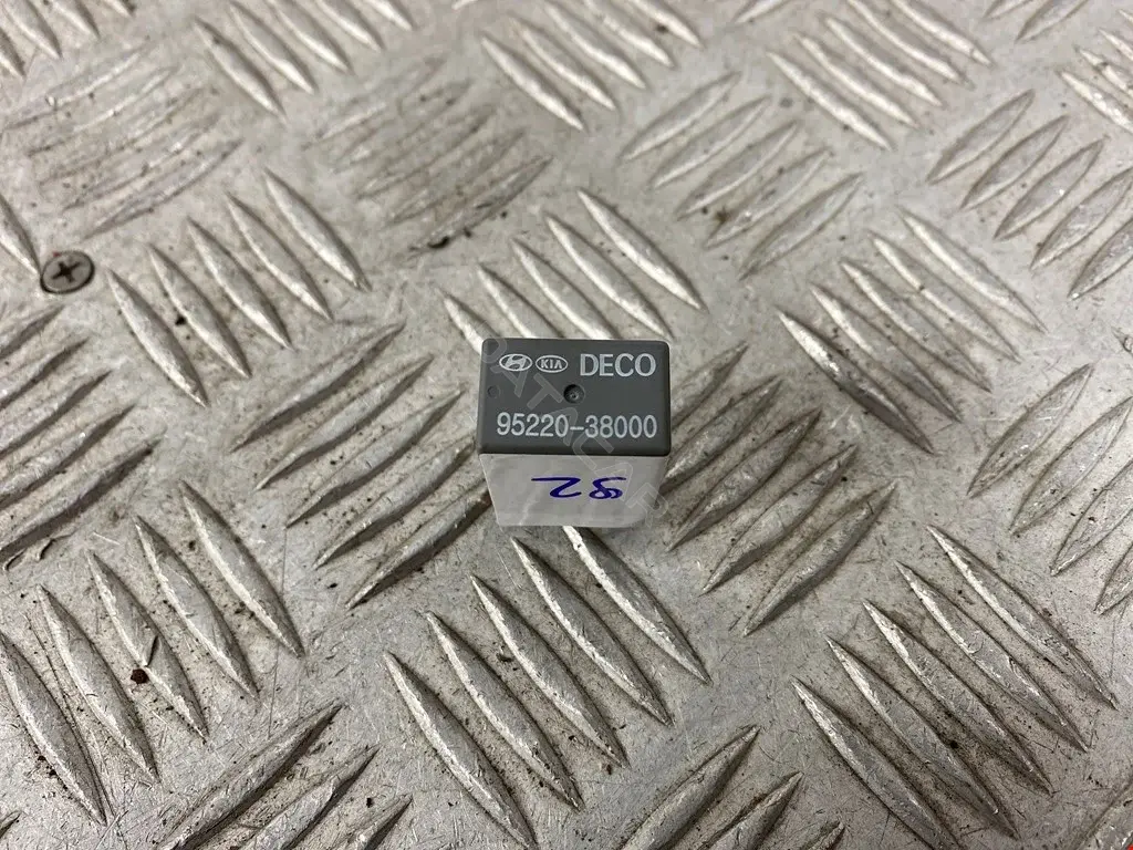 Многофункциональное реле 0986AH0093, 0K95A67740, 8627A008