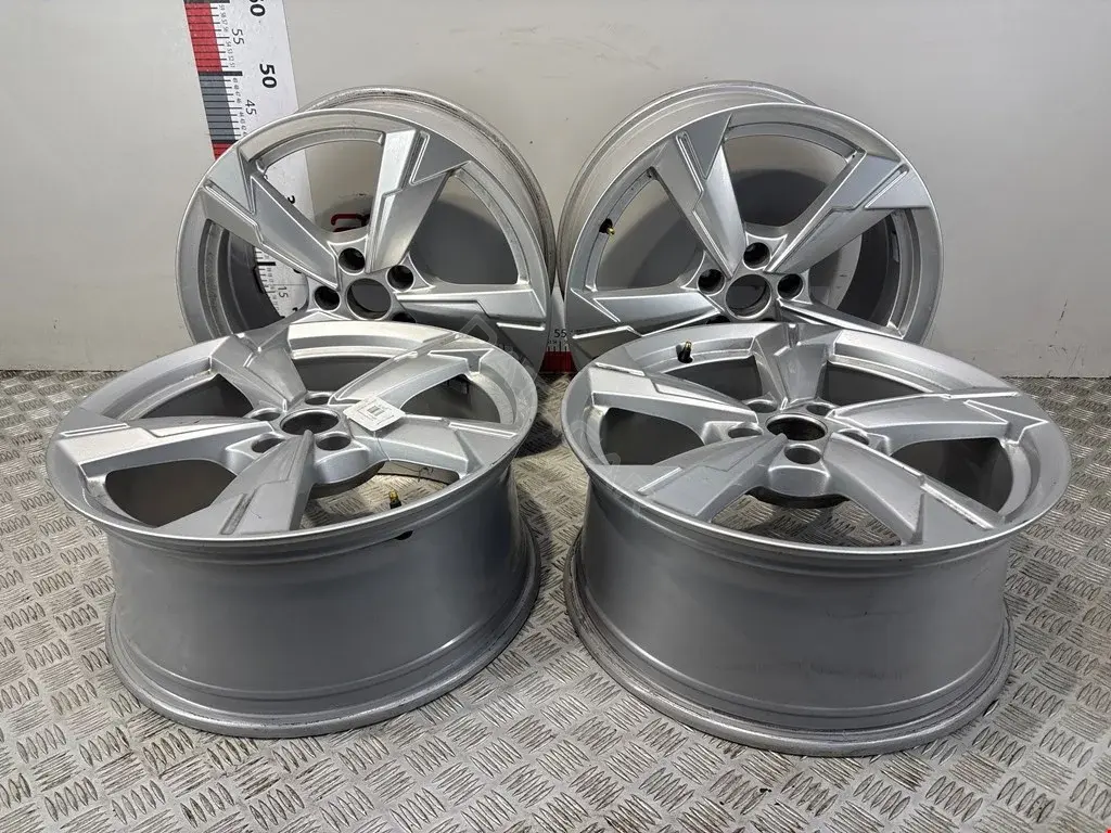Колесные диски 4K0601025D, R18 5X112 ET39 8J DIA66.6