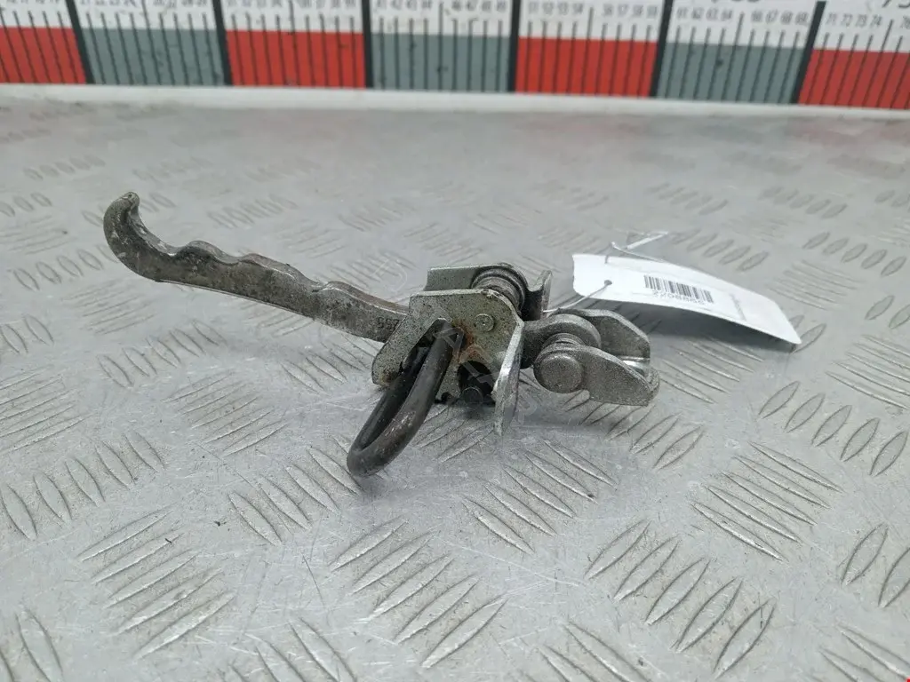 Ограничитель двери 13147255