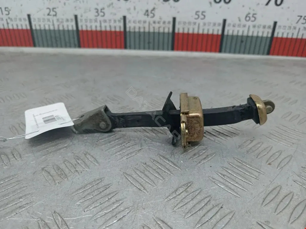 Ограничитель двери MR135675