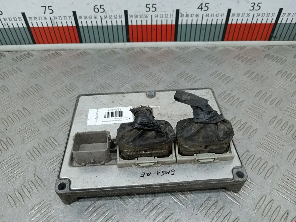 Блок управления двигателем 5MS112A650RE