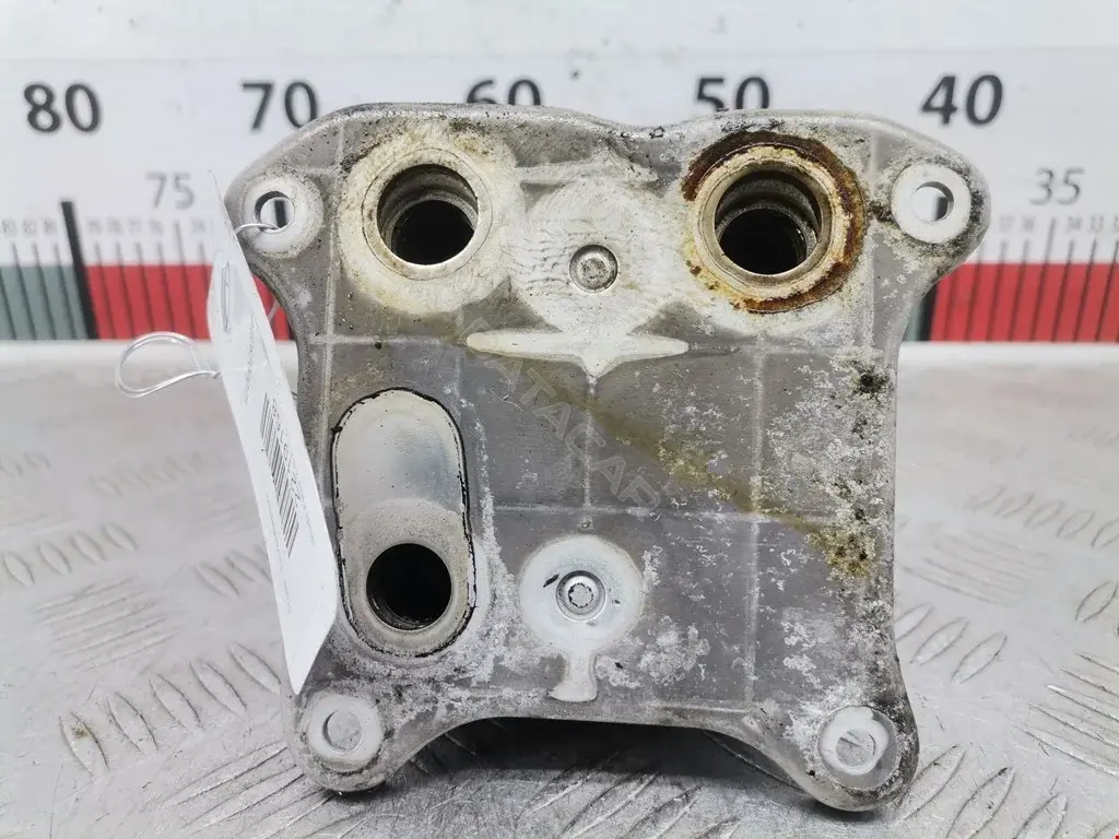 Масляный радиатор двигателя 03F1021A, 03F117021A, 046026N