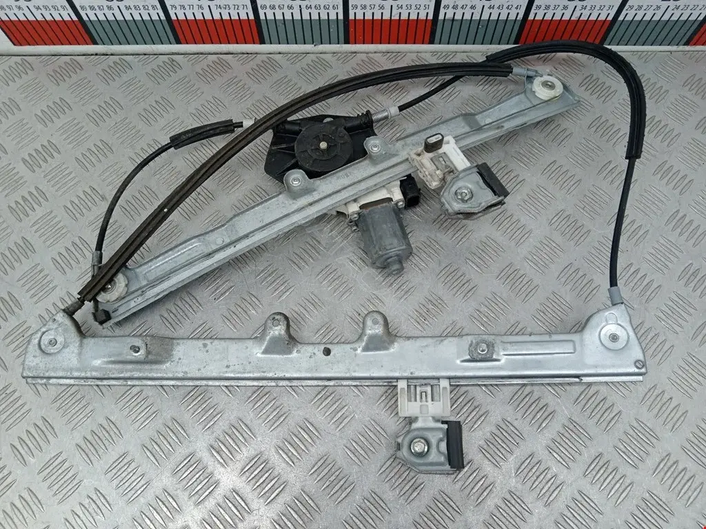 Стеклоподъемник 017182, 5713A072, MN105728