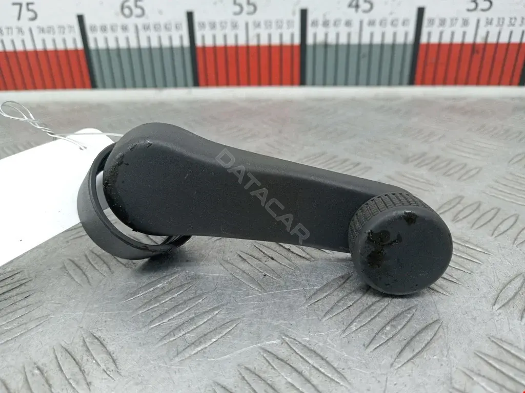 Ручка стеклоподъемника 1T0839581