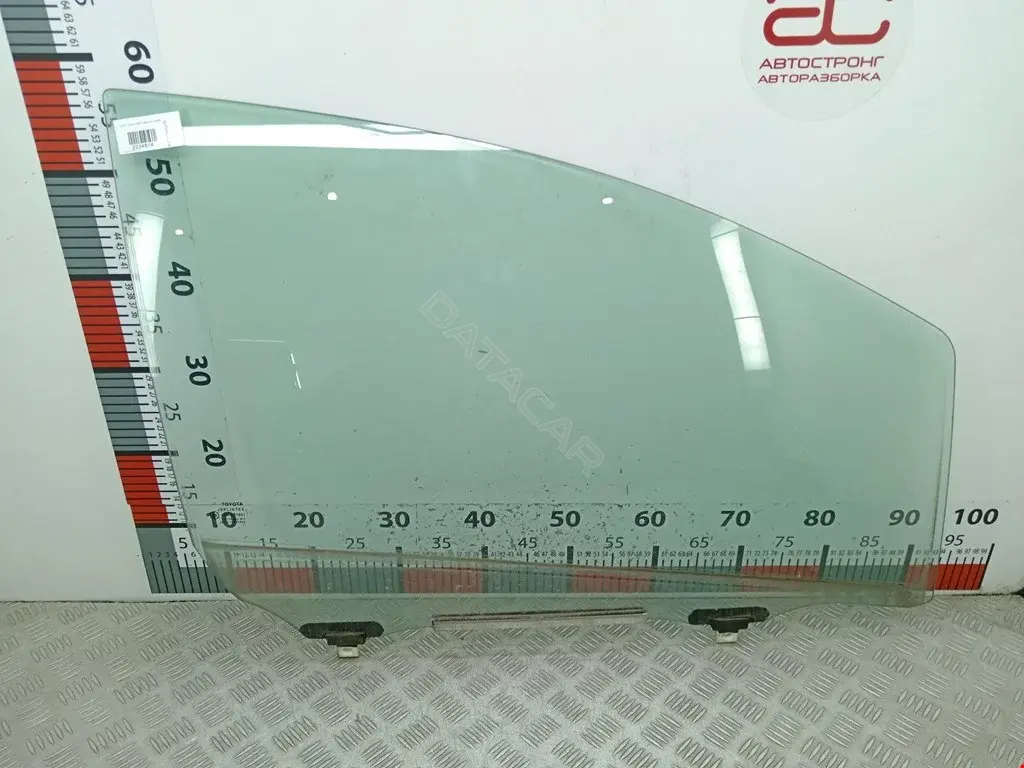 Стекло двери 681100D072