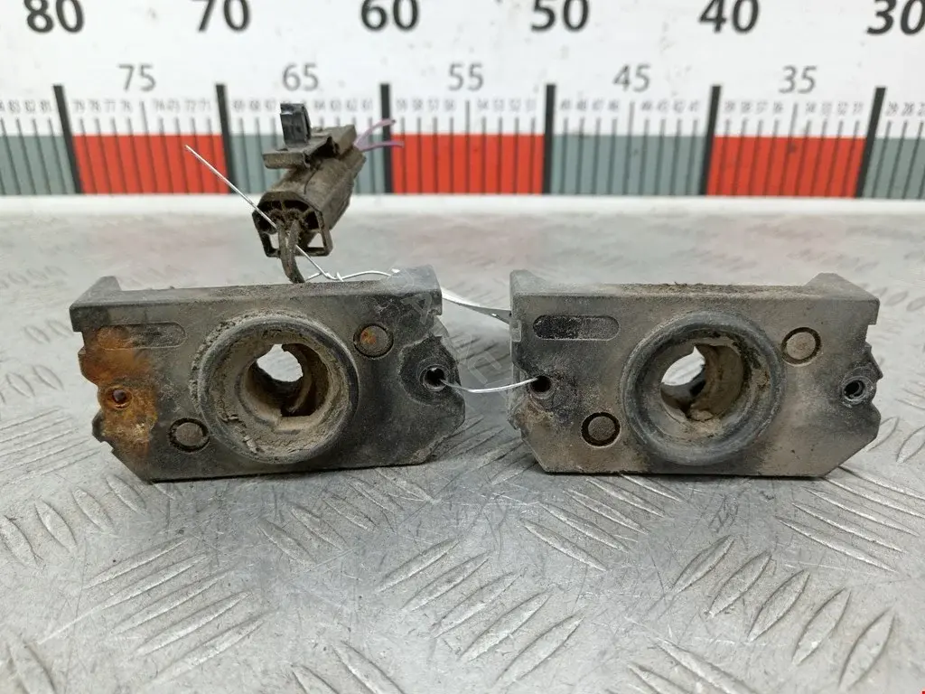 Замок капота 2225772