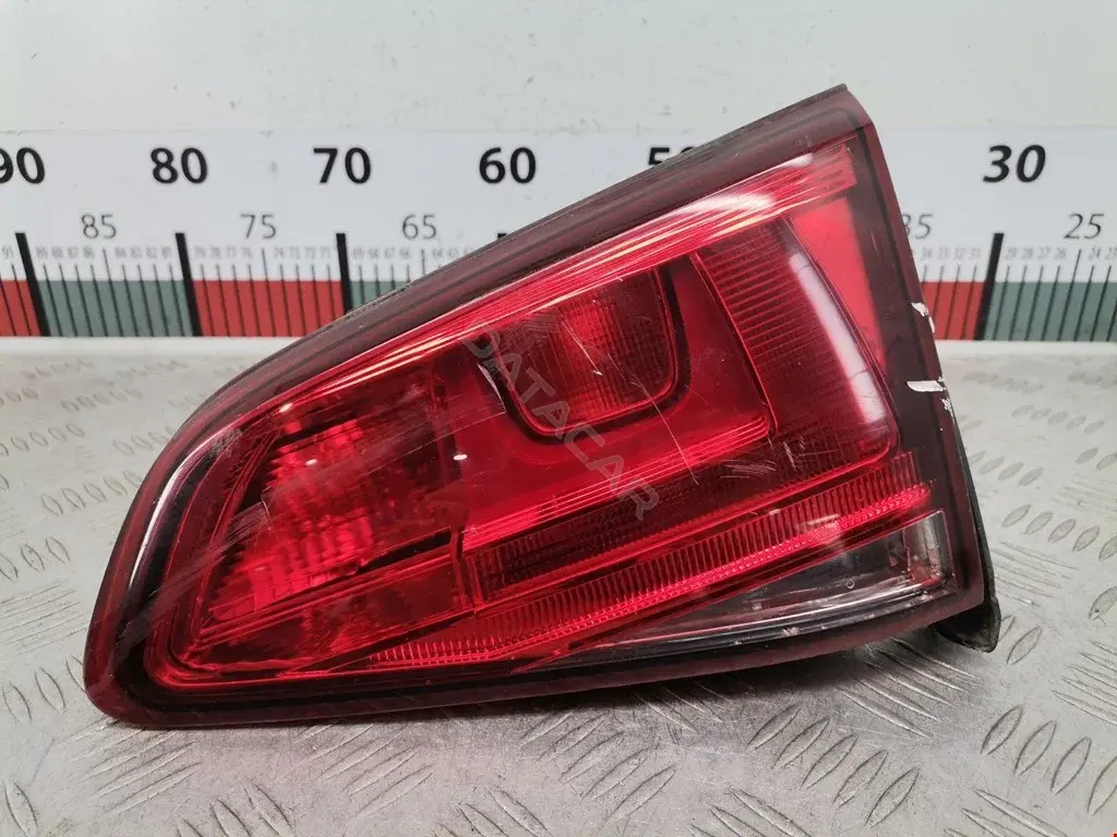 Задние фонари 5G0945094S, 90018027