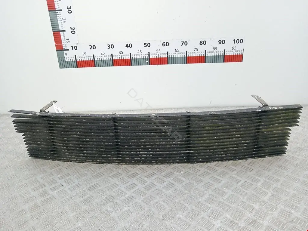 Решетка радиатора 2228007