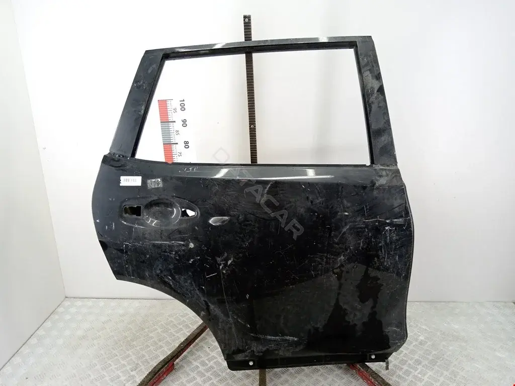 Дверь 16XT718, 1ANXT3040RR, 821004BA0A