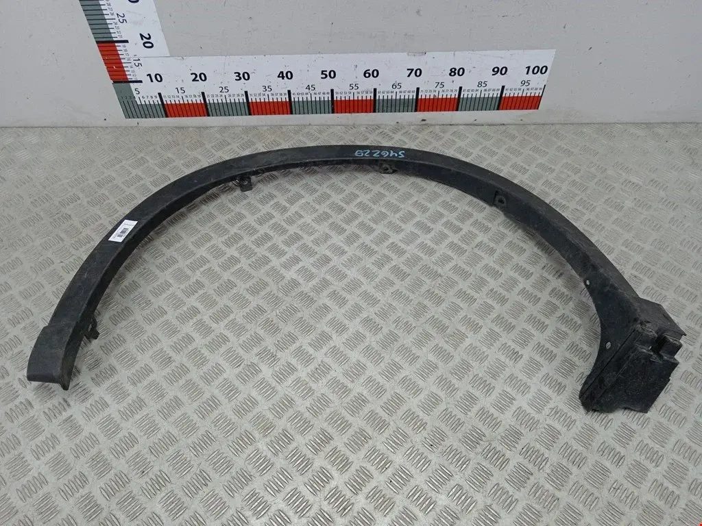Молдинг крыла KD5351W31