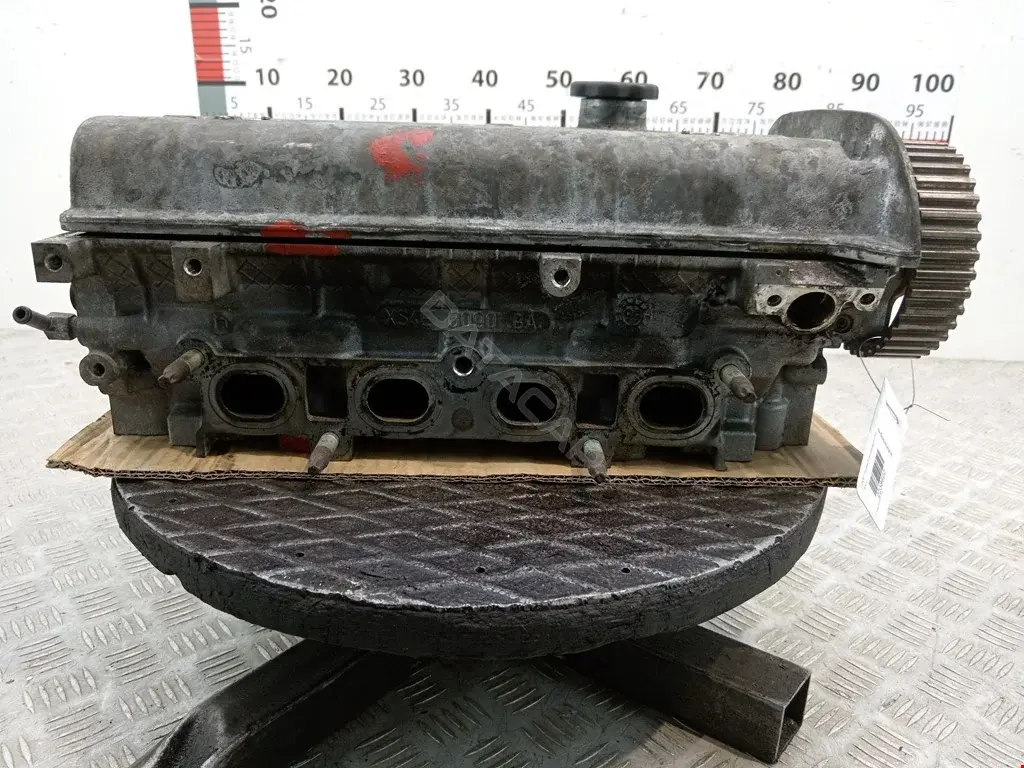 Головка блока цилиндров XS4E6090BA