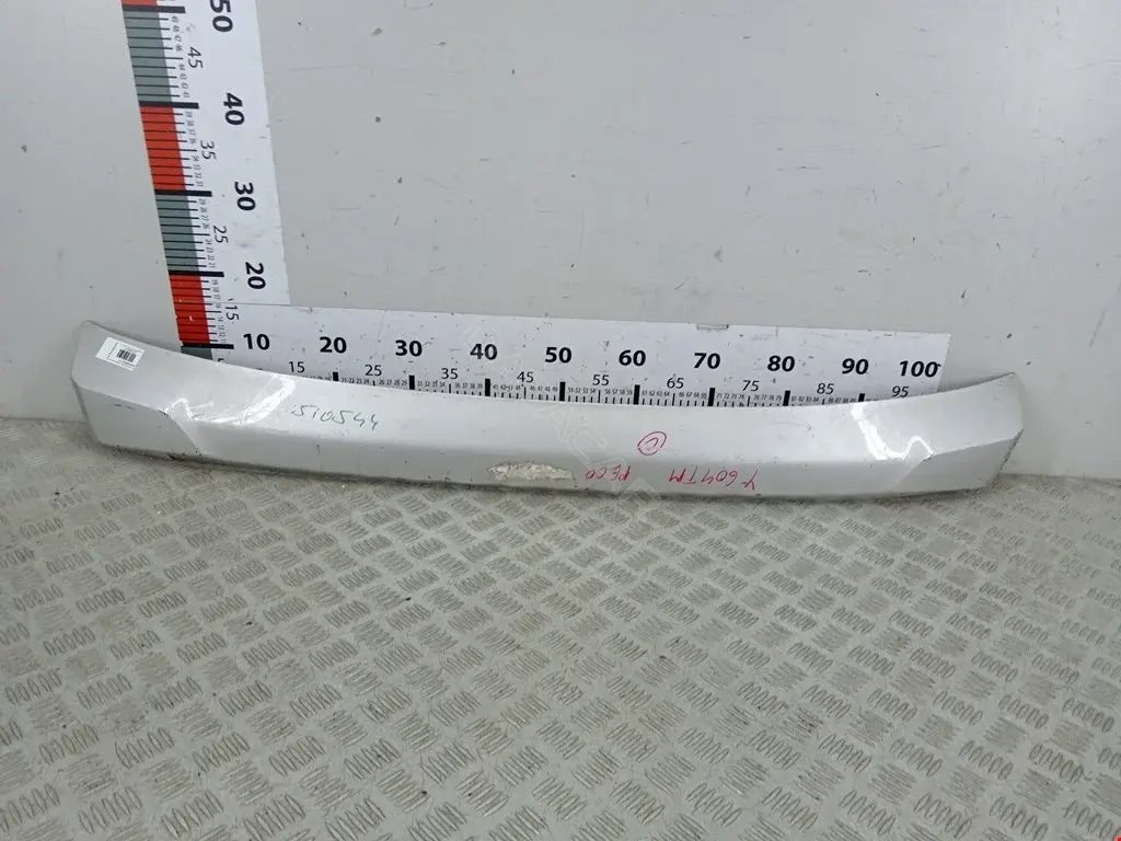 Накладка бампера 12TLD1623, 6415A061, AD04OUT15023