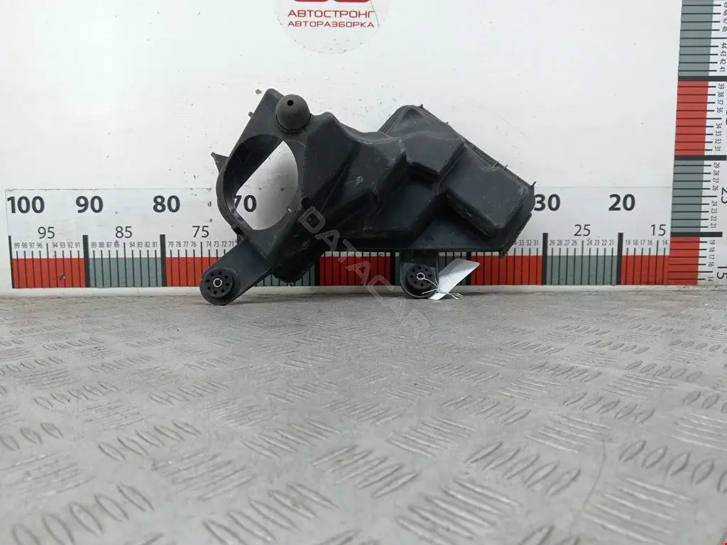 Корпус воздушного фильтра 13717571984, 70327867