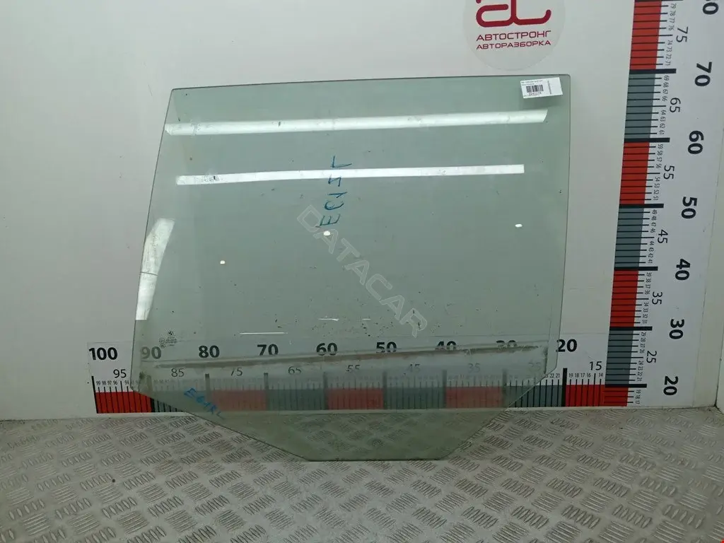 Стекло двери 51357044191