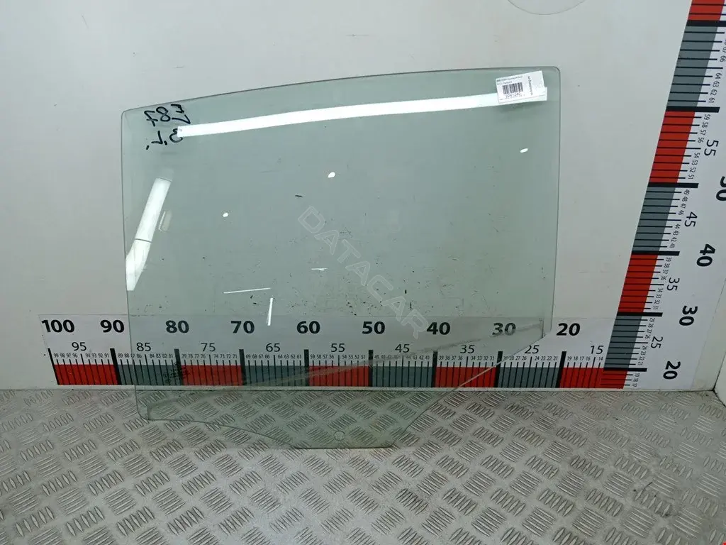 Стекло двери 410005685, 51357067793, 8461328
