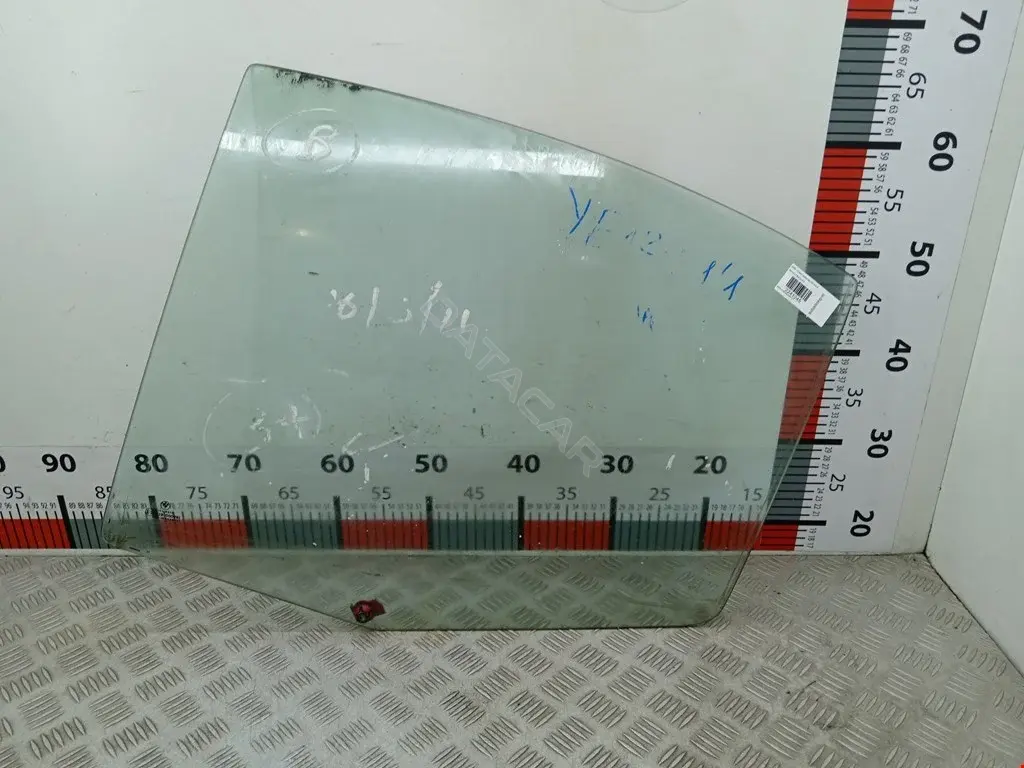 Стекло двери 410008139, 51348196027, 8461302