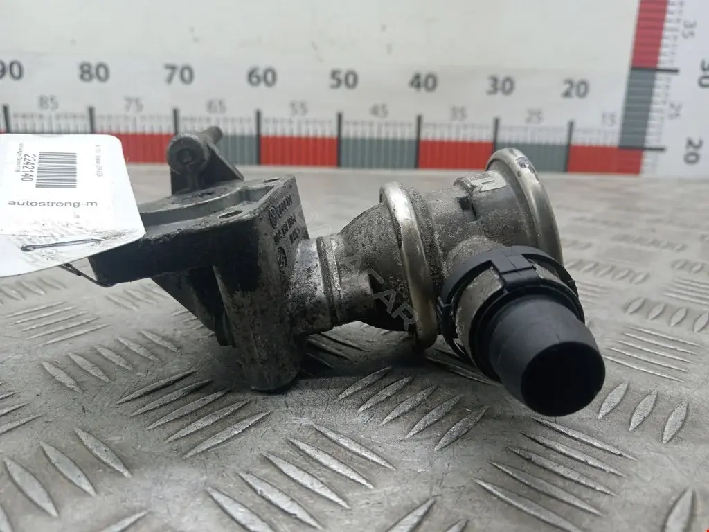Клапан ЕГР 06A131166E