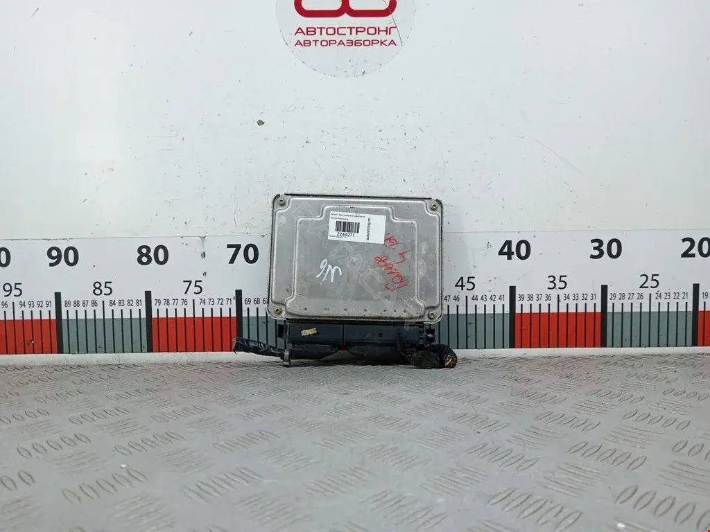 Блок управления двигателем 0281010302, 038906019CJ