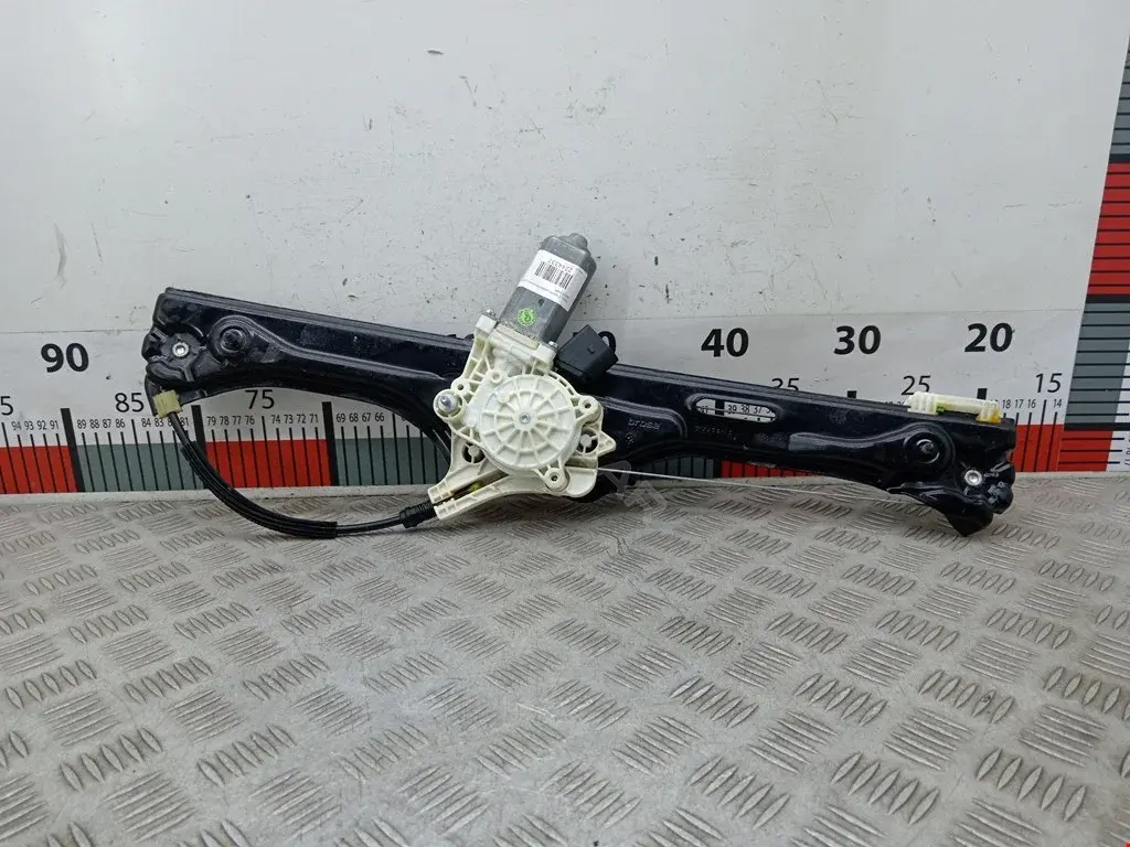 Стеклоподъемник 0011018537, 01SKV643, 503102
