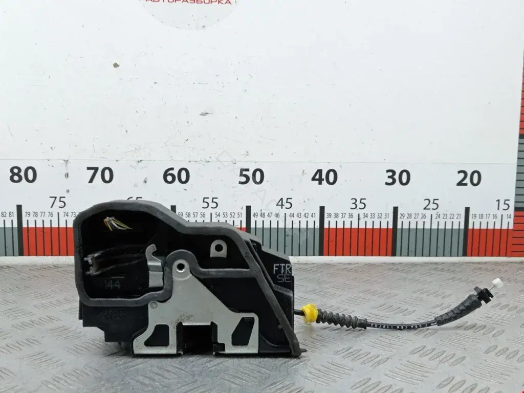 Замок двери 16SKV792, 51217202144, 51217283630