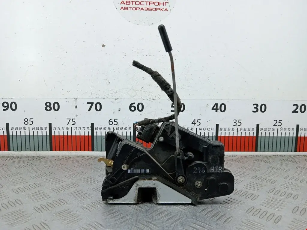 Замок двери 51227011246