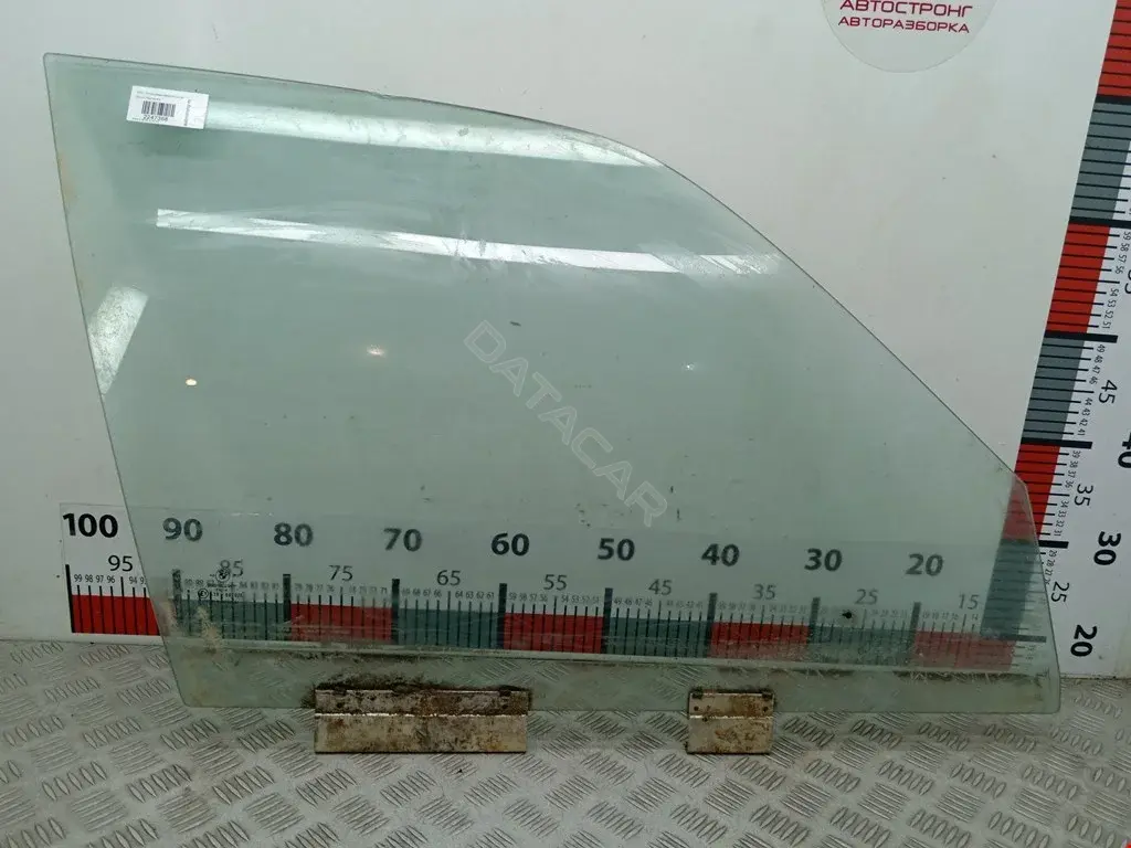 Стекло двери 8U0845202