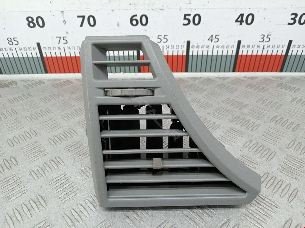 Дефлектор обдува салона 1AM67DX9AC