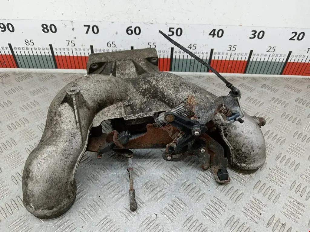 Коллектор впускной A1041404501, R1041414801