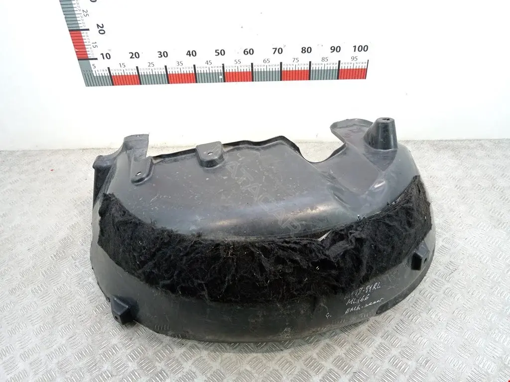 Подкрылок A1668841322
