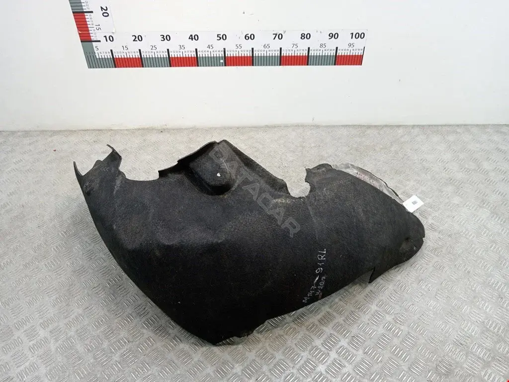 Подкрылок 2046906130, A2046906130
