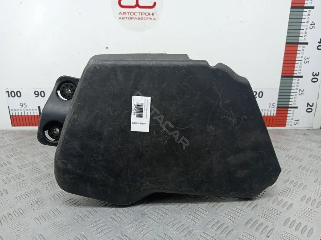 Корпус воздушного фильтра 13717508710, 7508710