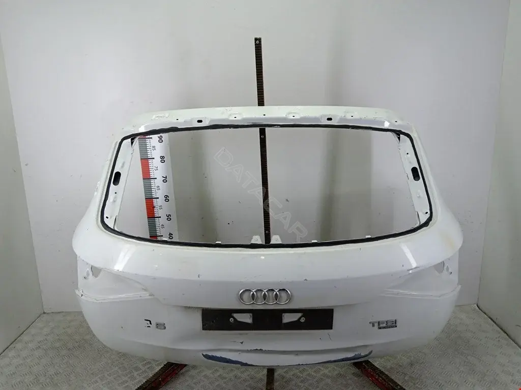 Крышка багажника 8R0827023C, JH20Q508050