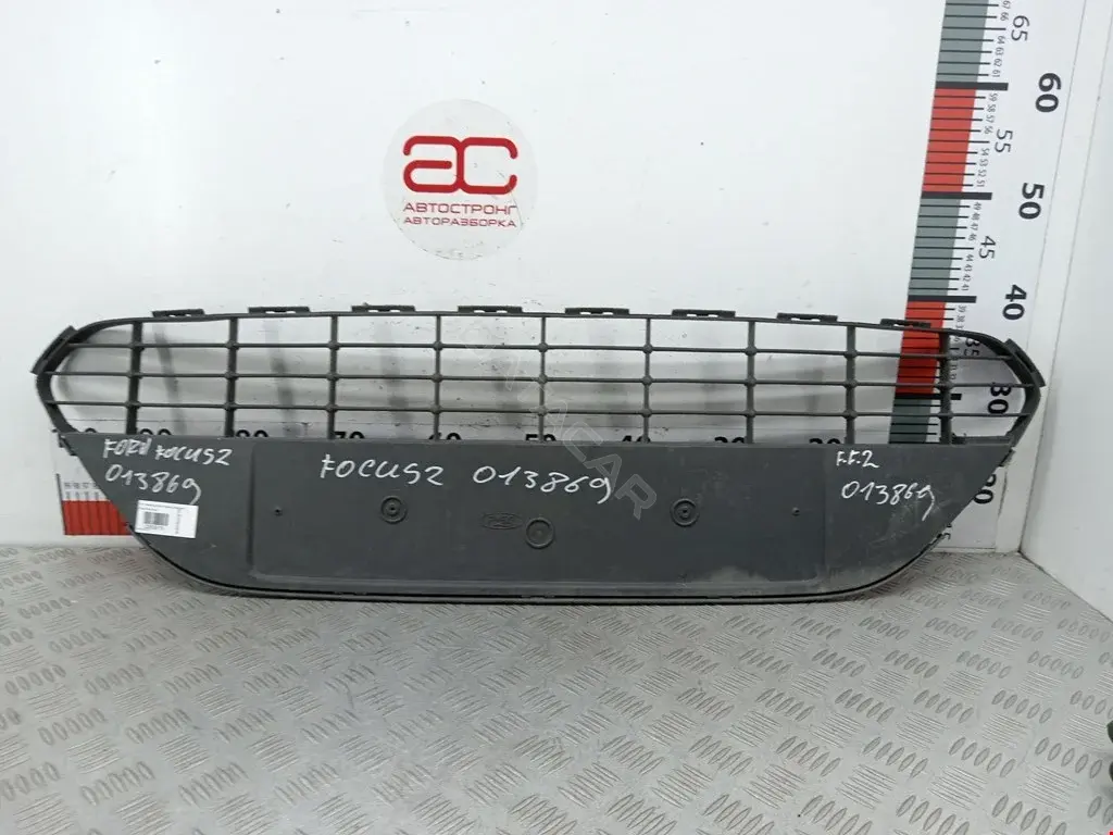 Решетка бампера / заглушка 8M5117K968BE
